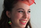 Portrait pin up